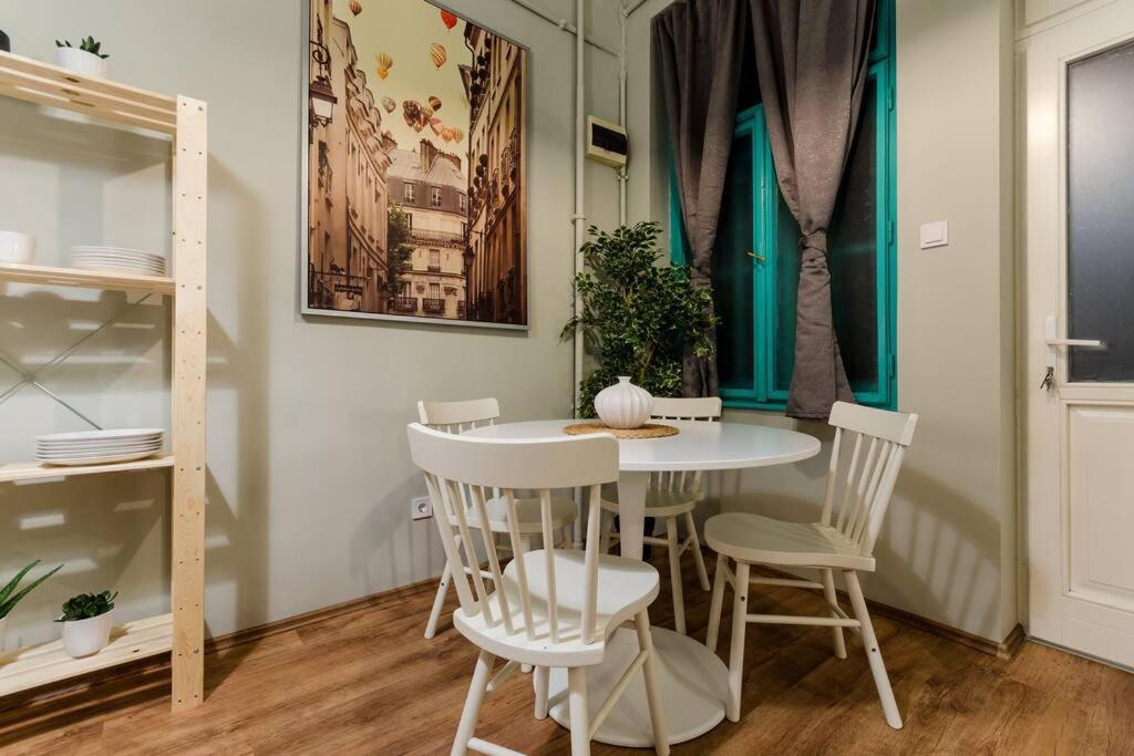 Cosy Apartment In Party District K30 Budapest Eksteriør billede
